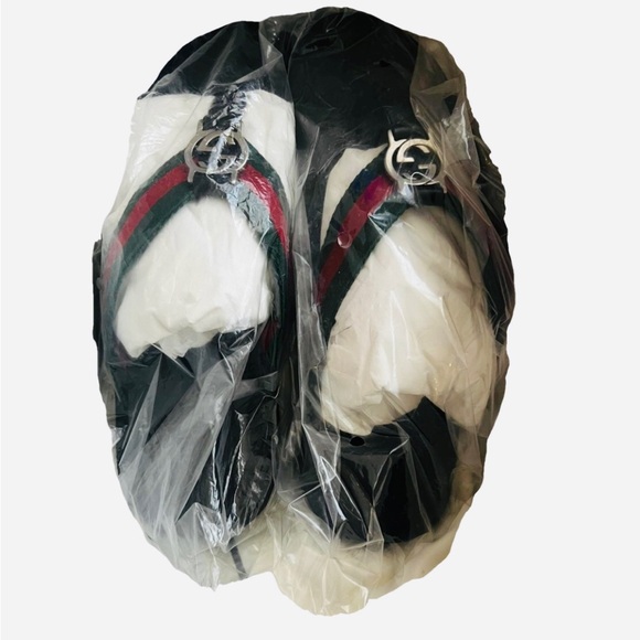 GUCCI
Leather sandals(UNISEX)
7 US
Never worn - Picture 2 of 6